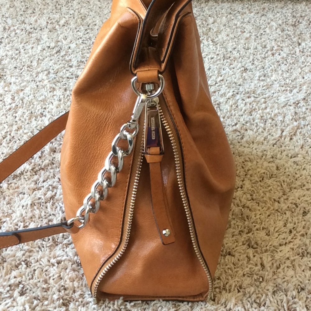 π Michael Kors Leather Purse π - Picture 5 of 8
